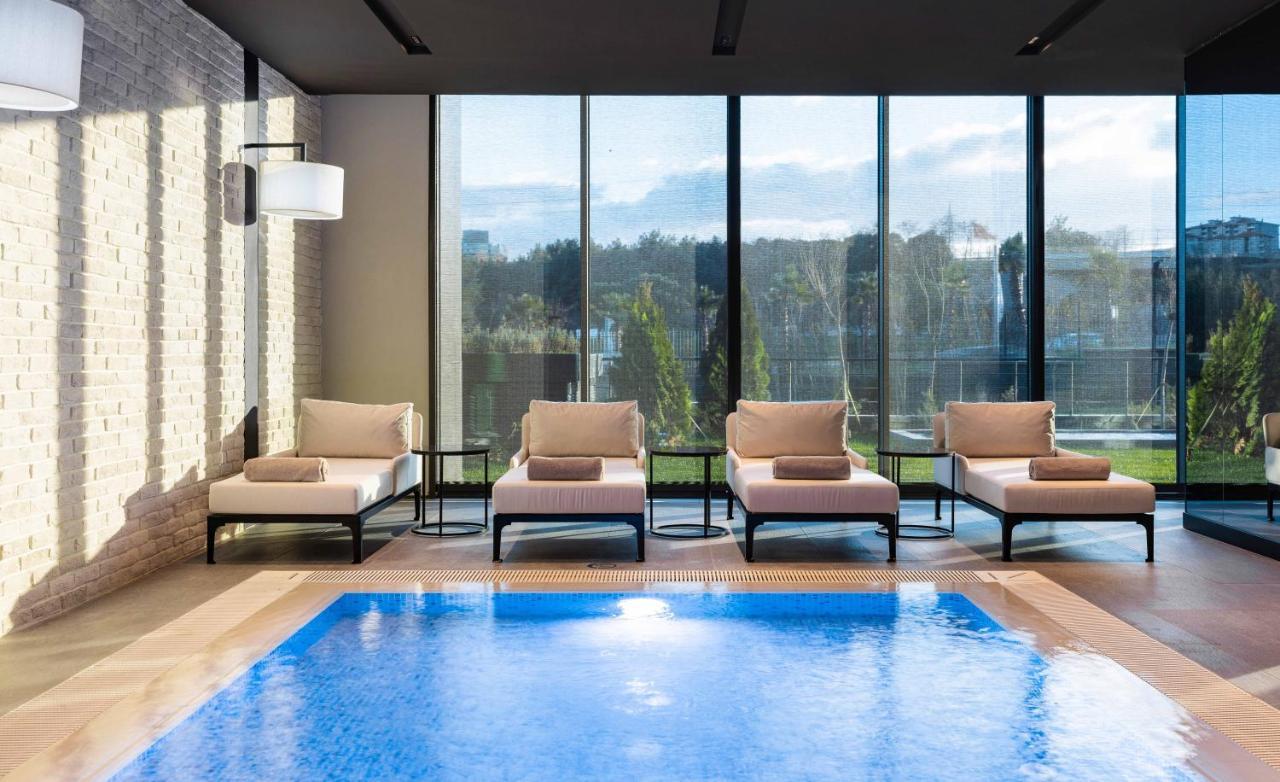 Hotel Movenpick Living Camlivadi Istanboel